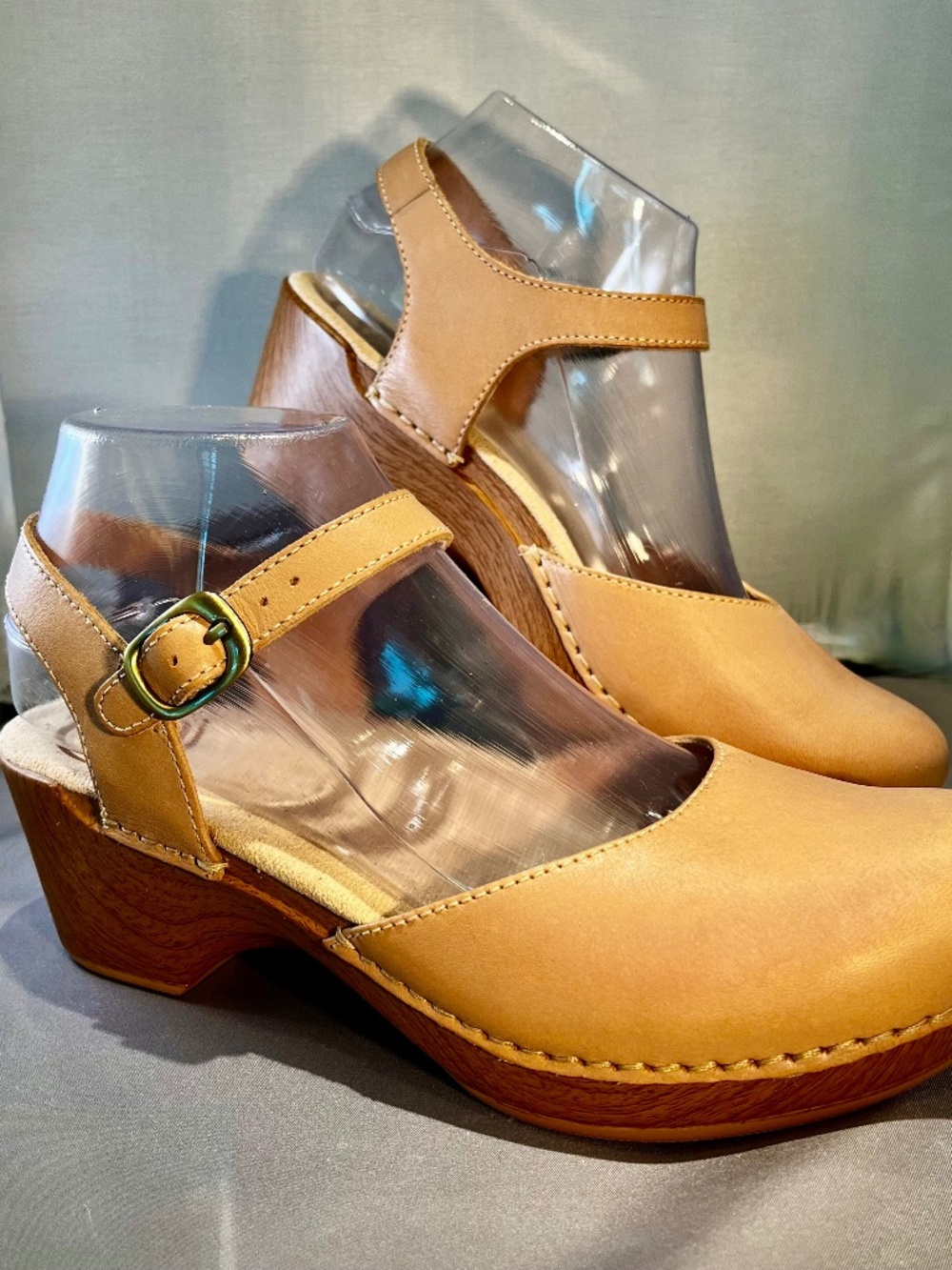 Dansko Sam Size 38 (8) Sand Dollar (Tan)
